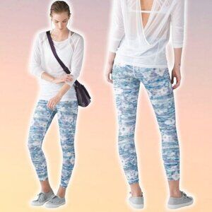 LULULEMON High Times Pant Full-On Luxtreme Size 6 Blurry Belle Multi